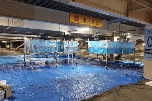 愛知県知多市　立体駐車場の塗装工事　下塗り　サビ止め塗装